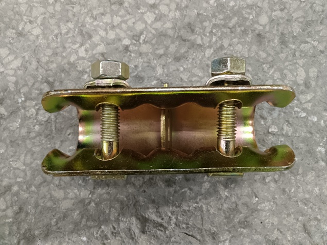 spojka s ruk&aacute;vem (2)